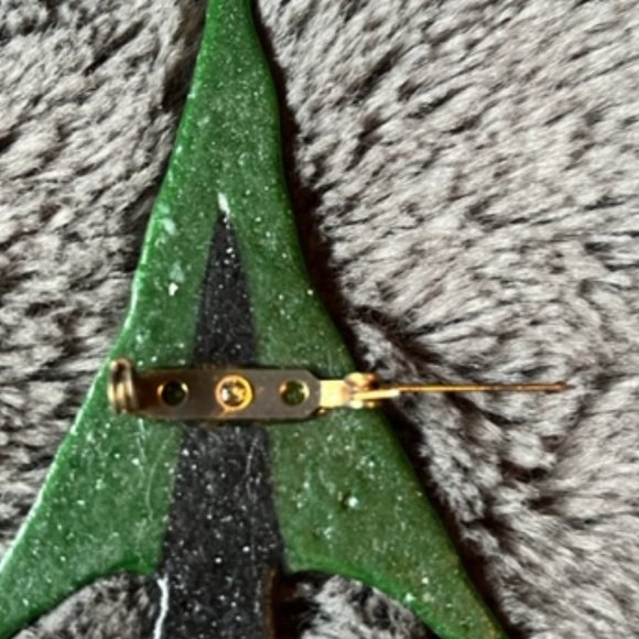 2/$40 Handcrafted Green and White Christmas Holiday Tree Brooch New - Picture 3 of 6